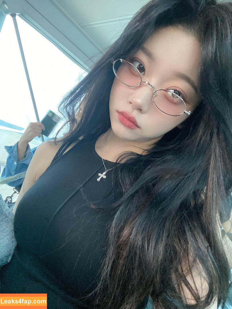 WomenK-pop /  leaked photo photo #2584