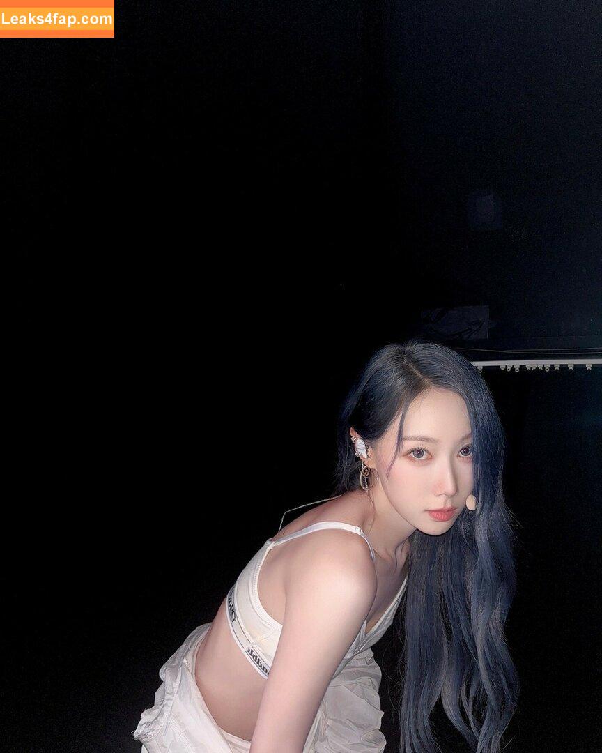 WomenK-pop /  leaked photo photo #2594