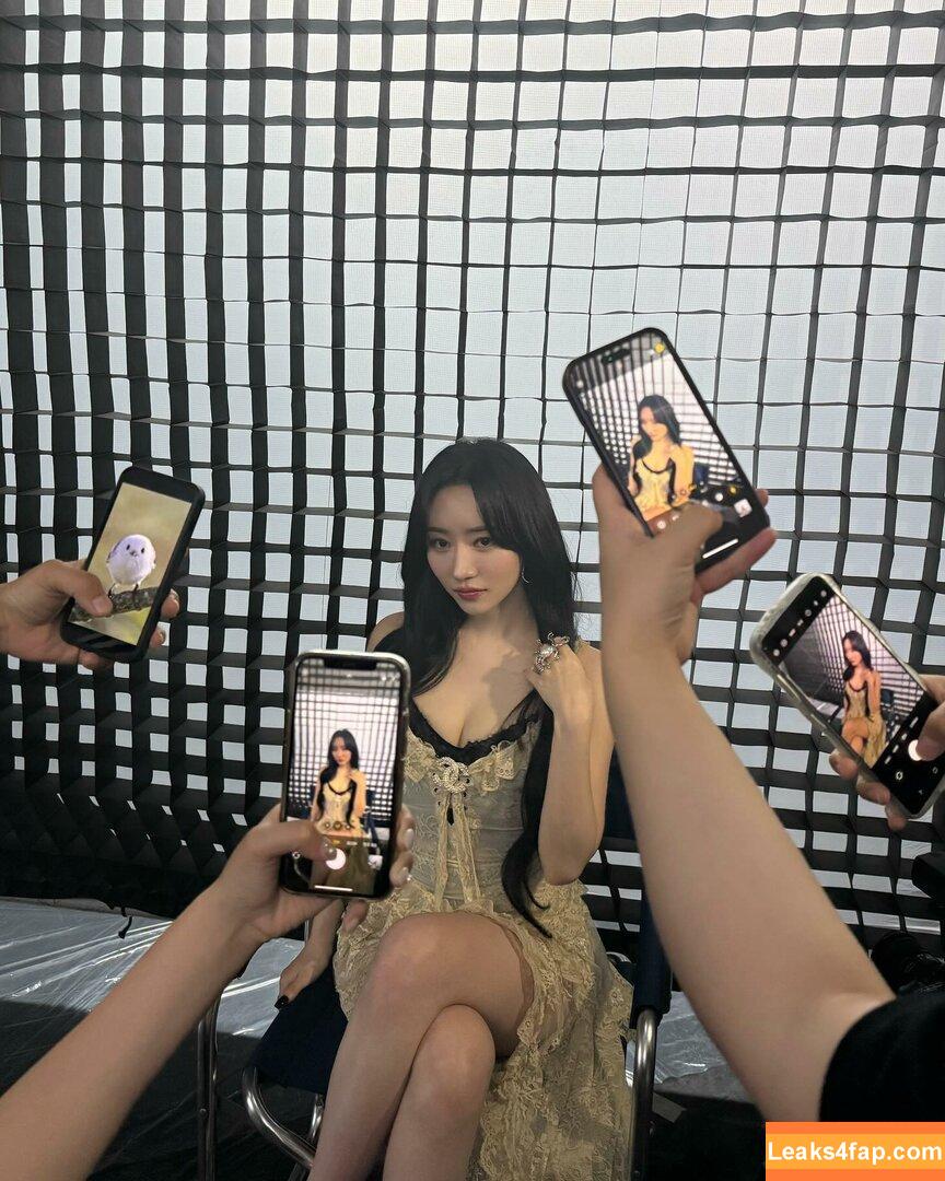 WomenK-pop /  leaked photo photo #2631