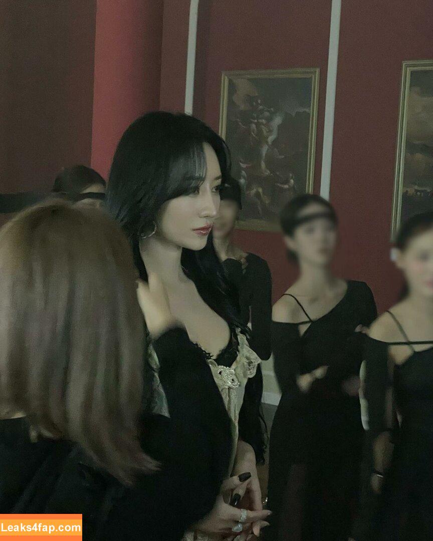 WomenK-pop /  leaked photo photo #2634