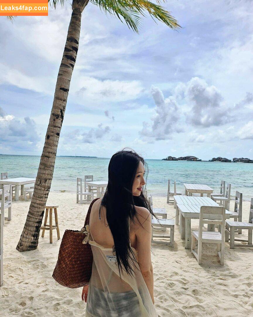 WomenK-pop /  leaked photo photo #2647