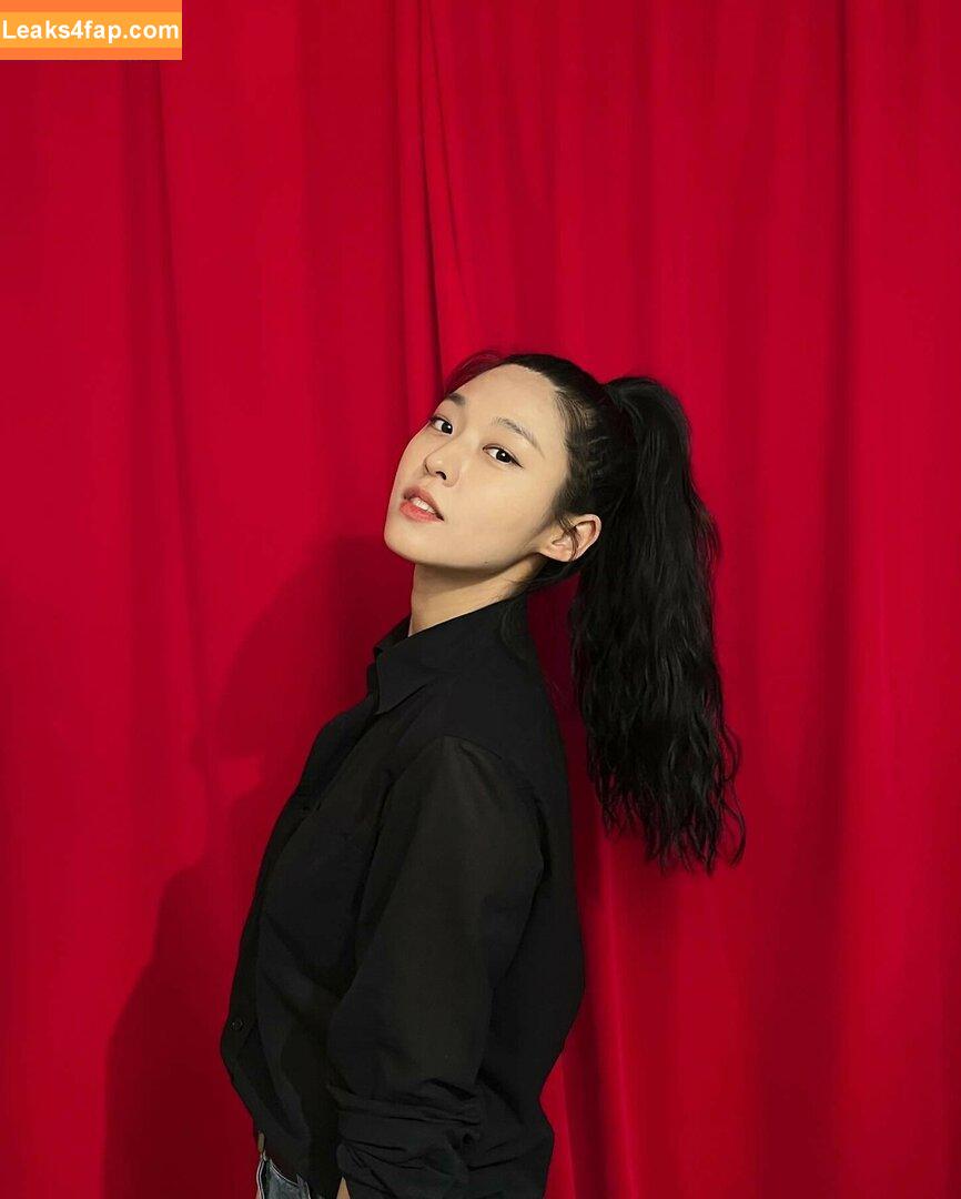 WomenK-pop /  leaked photo photo #2657