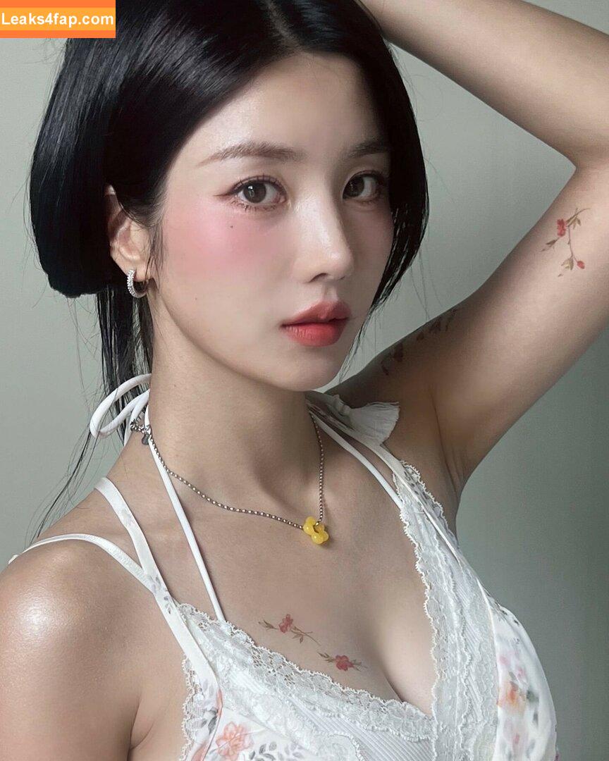 WomenK-pop /  leaked photo photo #2725