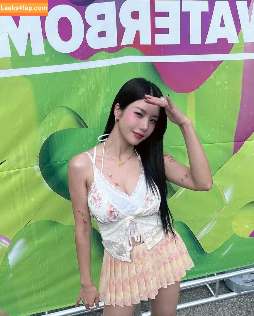 WomenK-pop /  leaked photo photo #2729