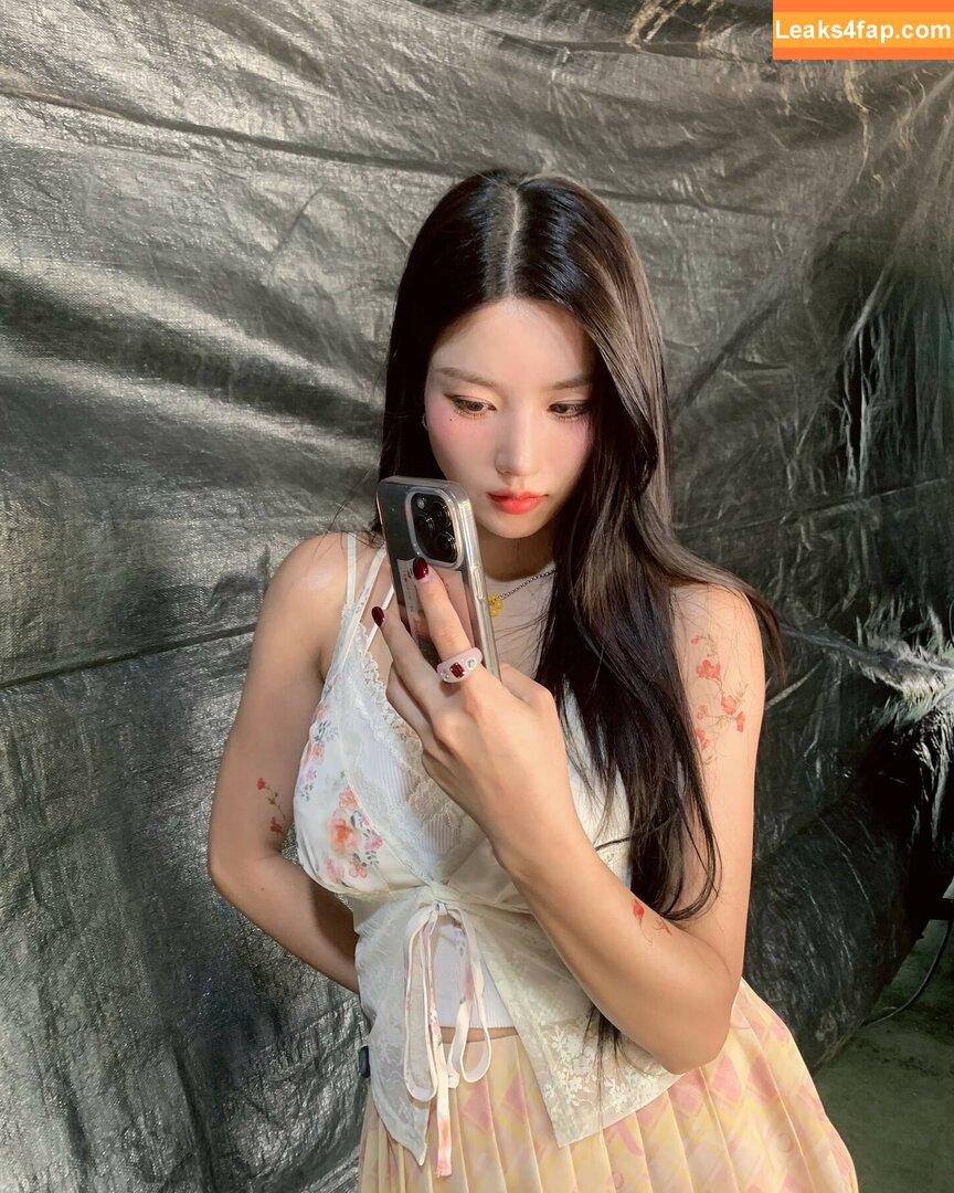 WomenK-pop /  leaked photo photo #2731