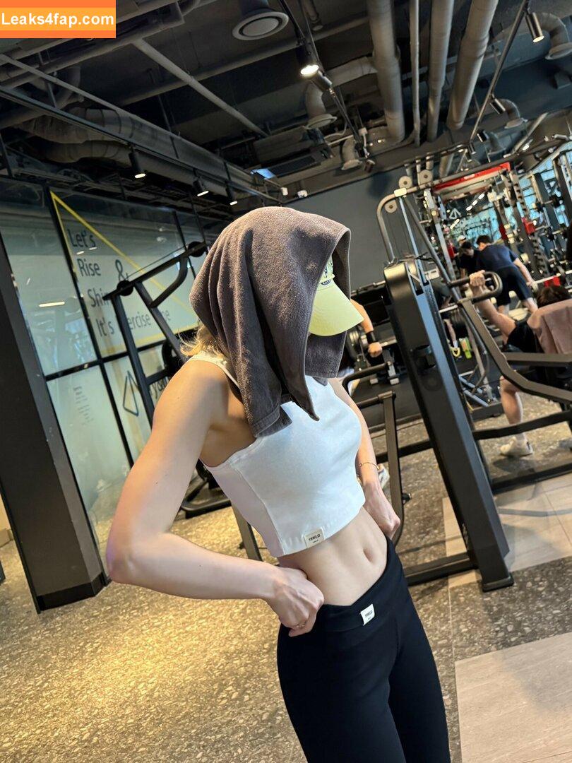 WomenK-pop /  leaked photo photo #2735