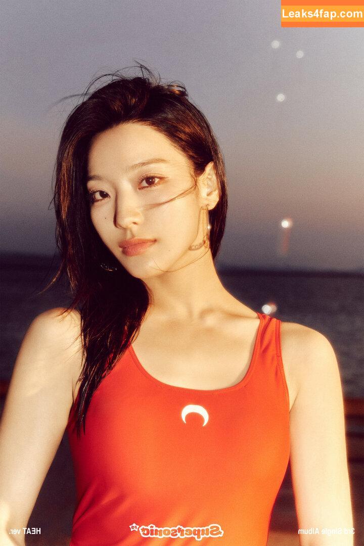 WomenK-pop /  leaked photo photo #2763