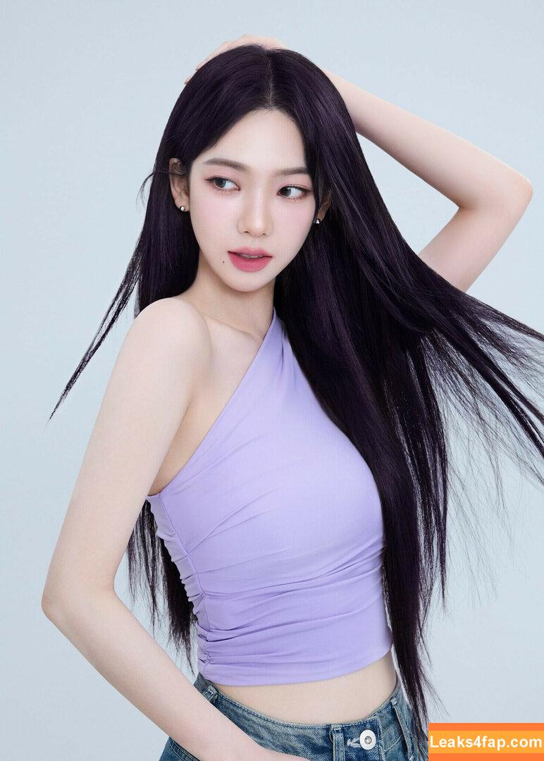 WomenK-pop /  leaked photo photo #2779