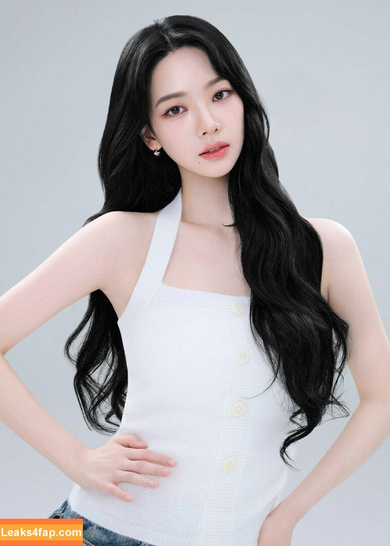 WomenK-pop /  leaked photo photo #2780