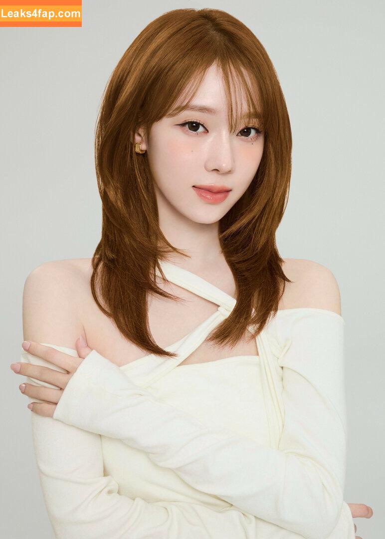 WomenK-pop /  leaked photo photo #2784