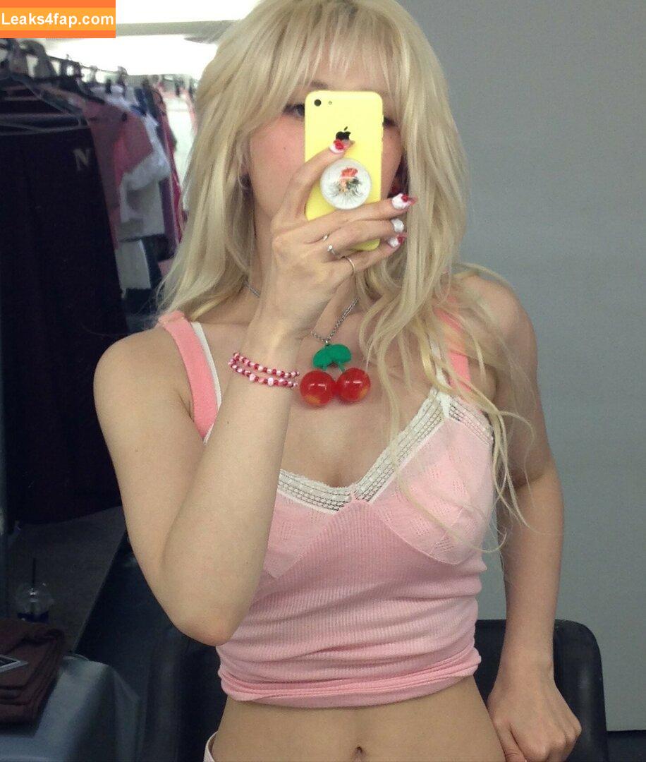 WomenK-pop /  leaked photo photo #2792