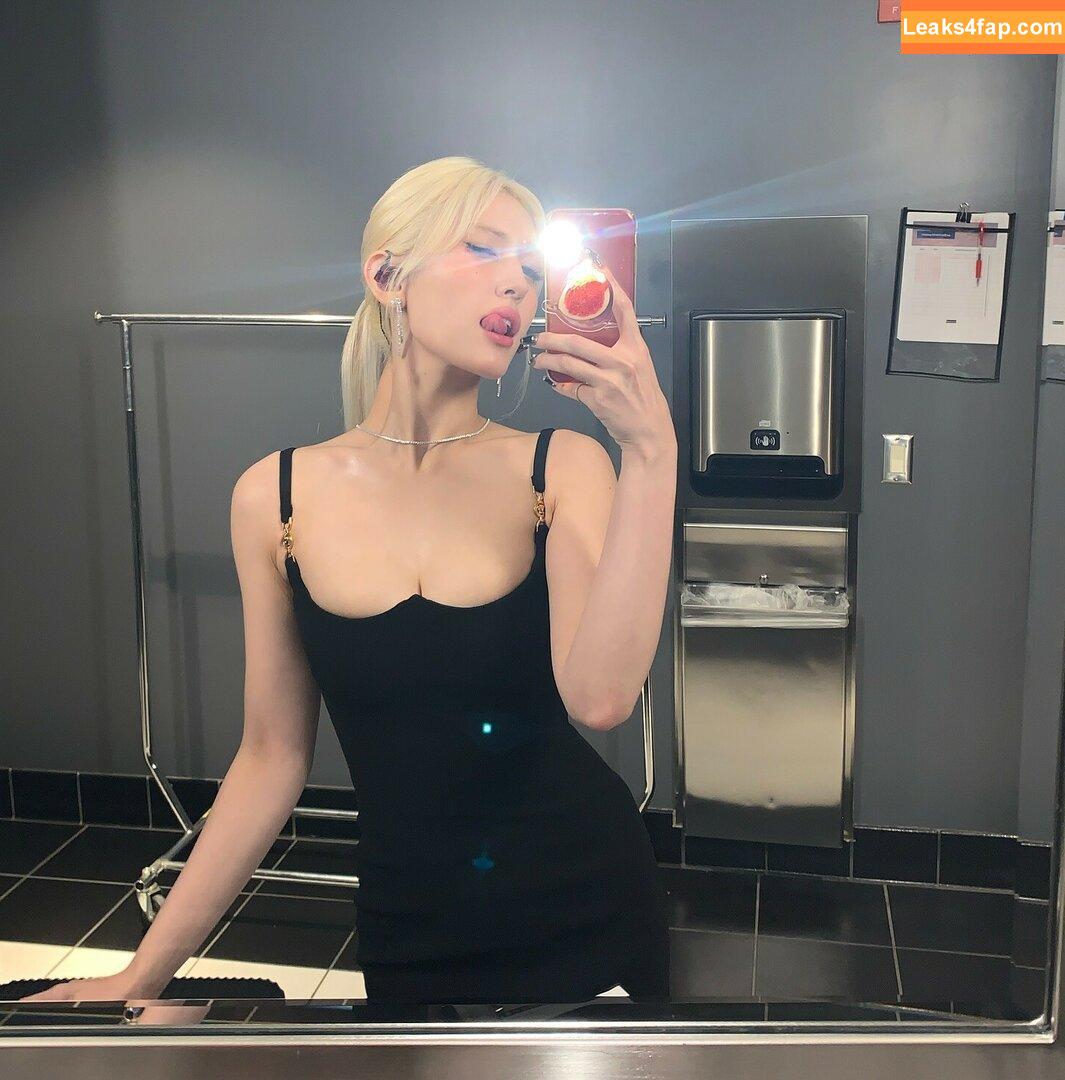 WomenK-pop /  leaked photo photo #2802