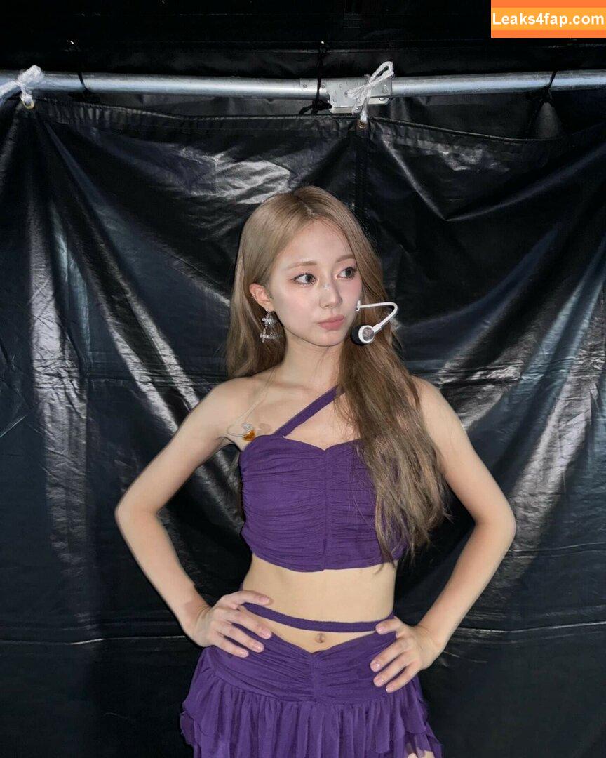 WomenK-pop /  leaked photo photo #2803