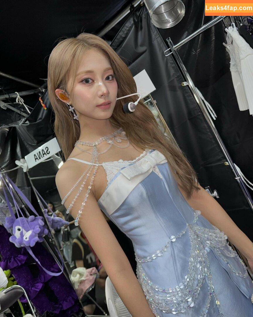 WomenK-pop /  leaked photo photo #2804