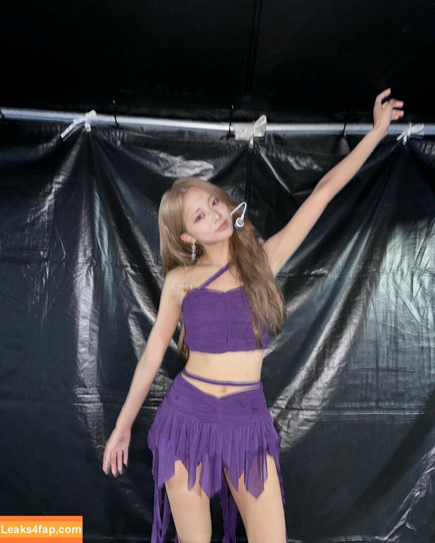 WomenK-pop /  leaked photo photo #2805