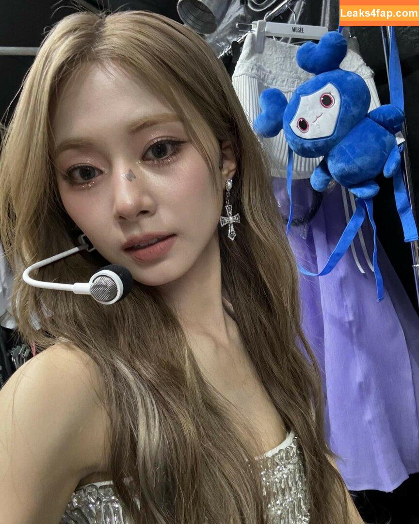 WomenK-pop /  leaked photo photo #2807