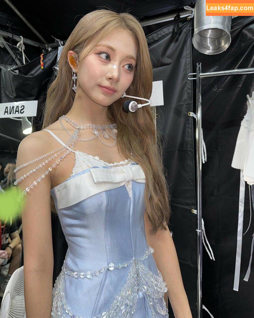 WomenK-pop /  leaked photo photo #2811