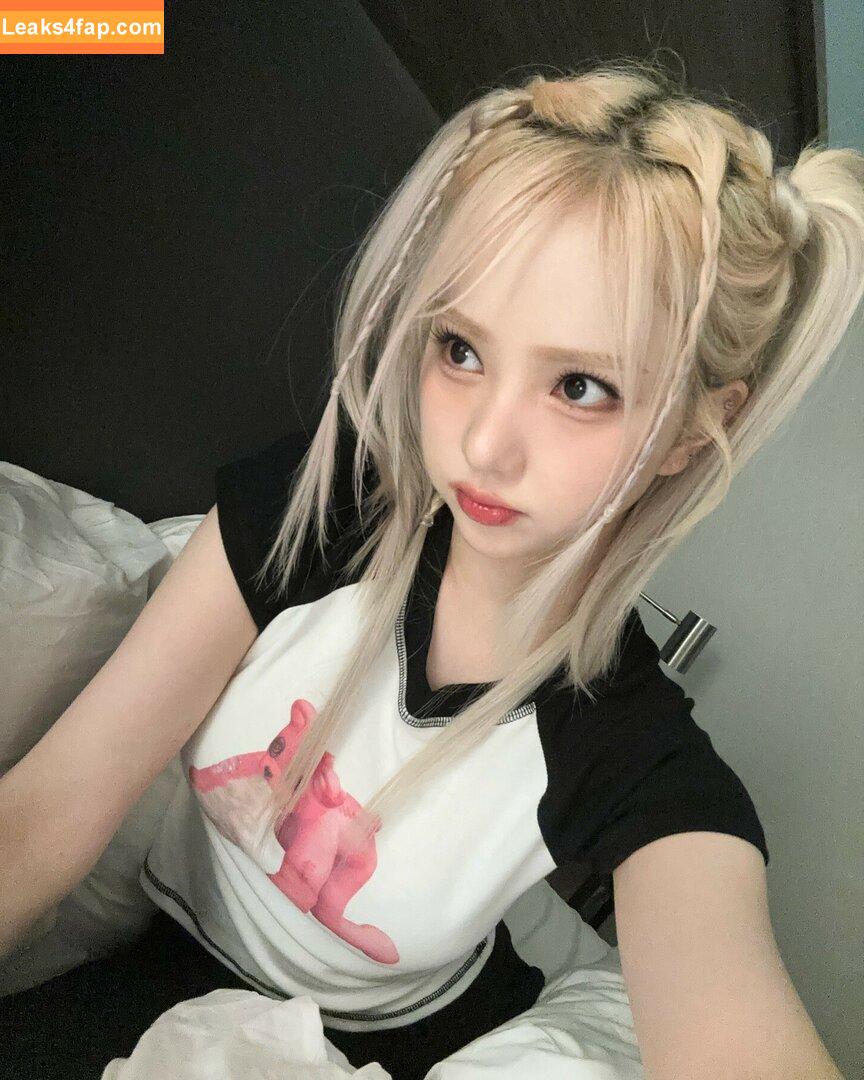 WomenK-pop /  leaked photo photo #2815