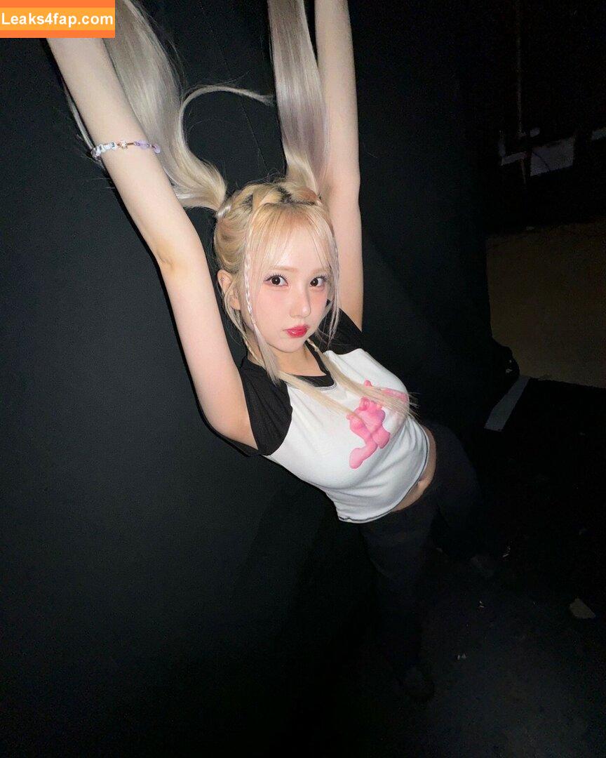 WomenK-pop /  leaked photo photo #2817