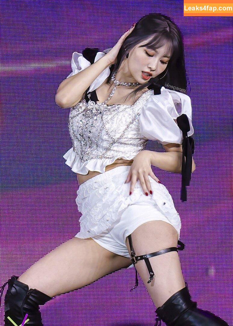 WomenK-pop /  leaked photo photo #2845