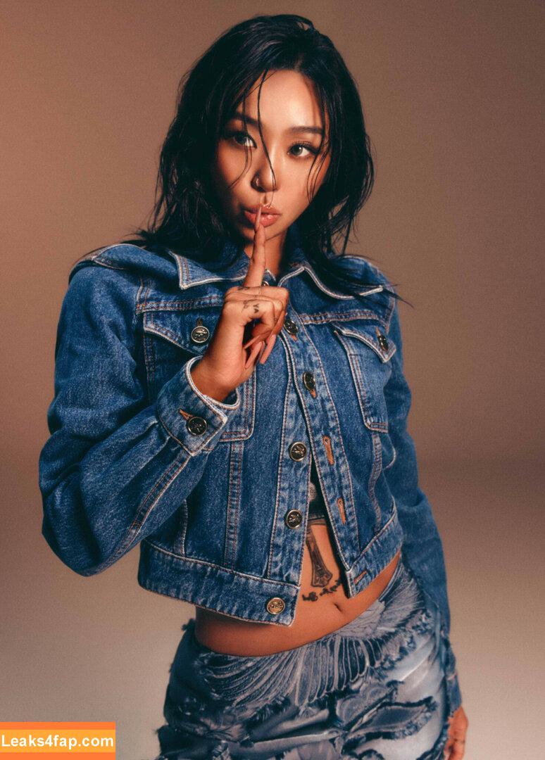 WomenK-pop /  leaked photo photo #2905