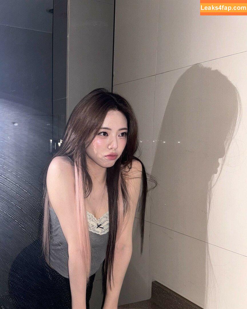 WomenK-pop /  leaked photo photo #2916