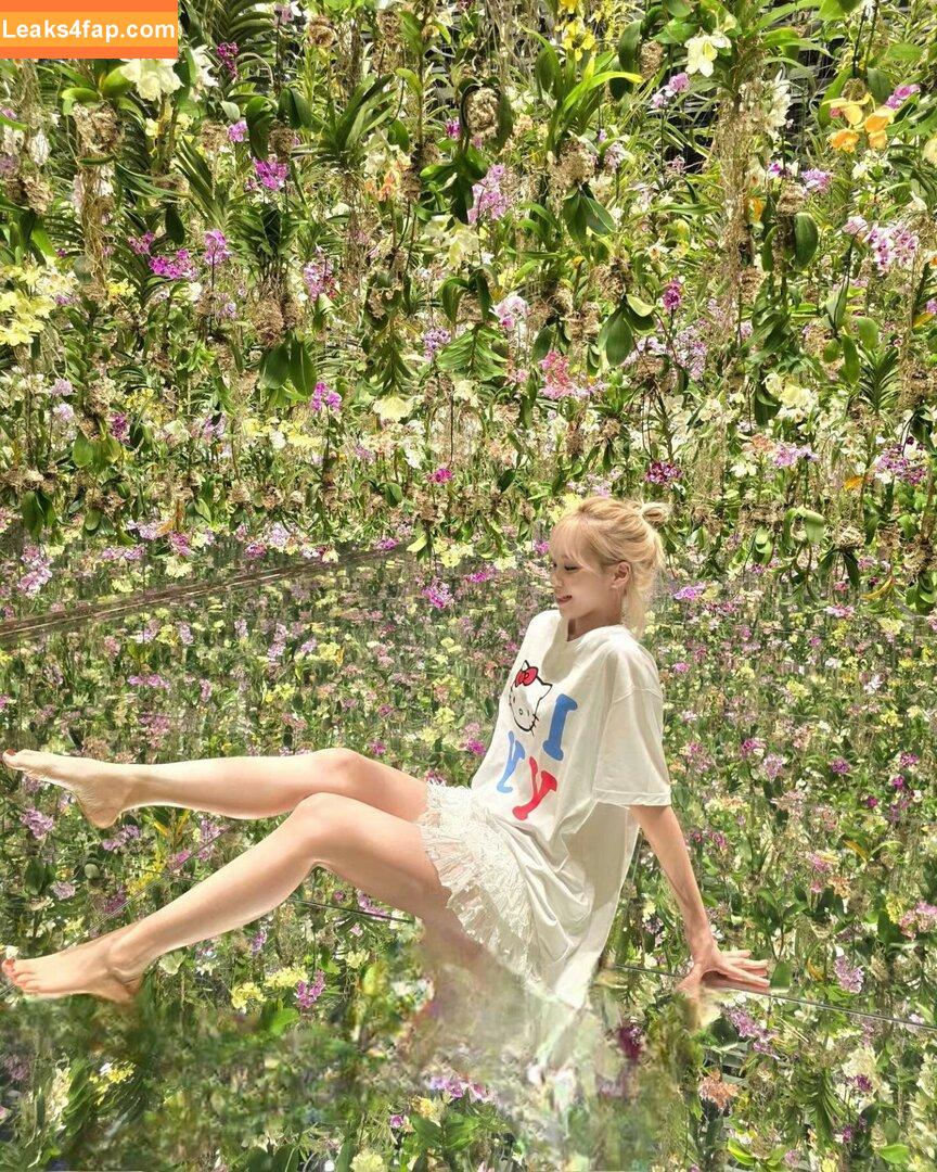 WomenK-pop /  leaked photo photo #2919