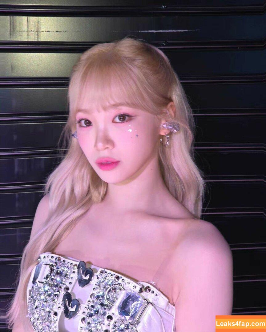 WomenK-pop /  leaked photo photo #2924