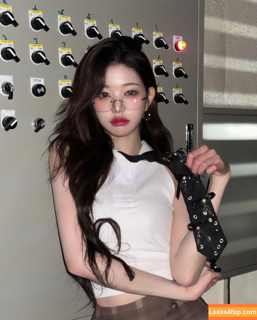 WomenK-pop /  leaked photo photo #2940