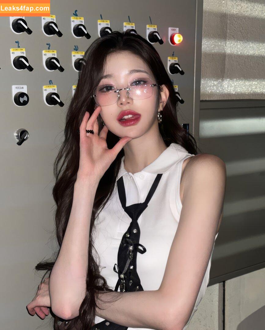WomenK-pop /  leaked photo photo #2941