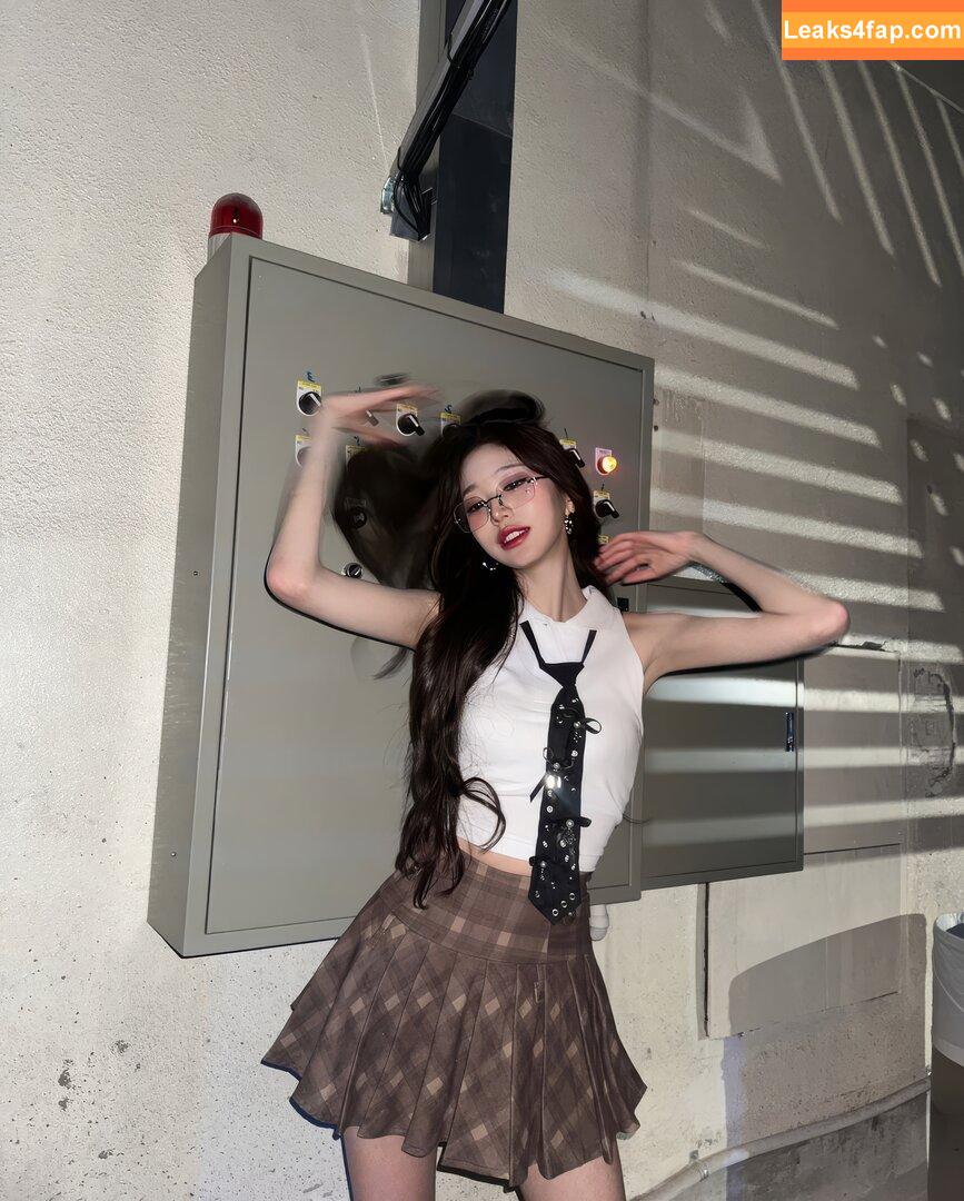 WomenK-pop /  leaked photo photo #2945