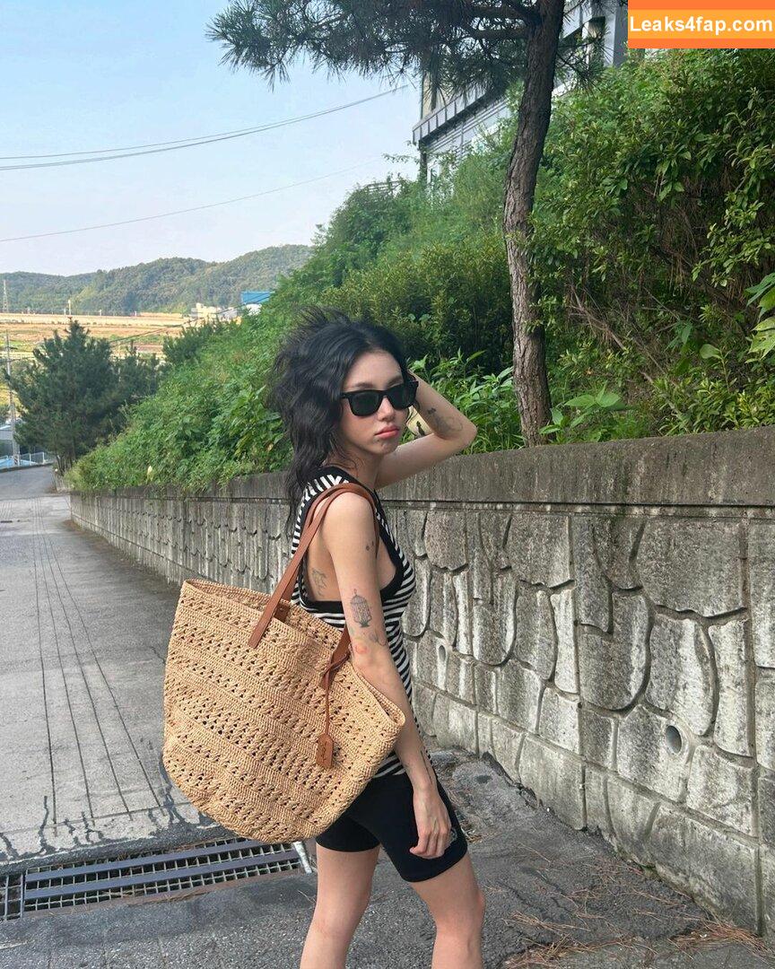 WomenK-pop /  leaked photo photo #2955