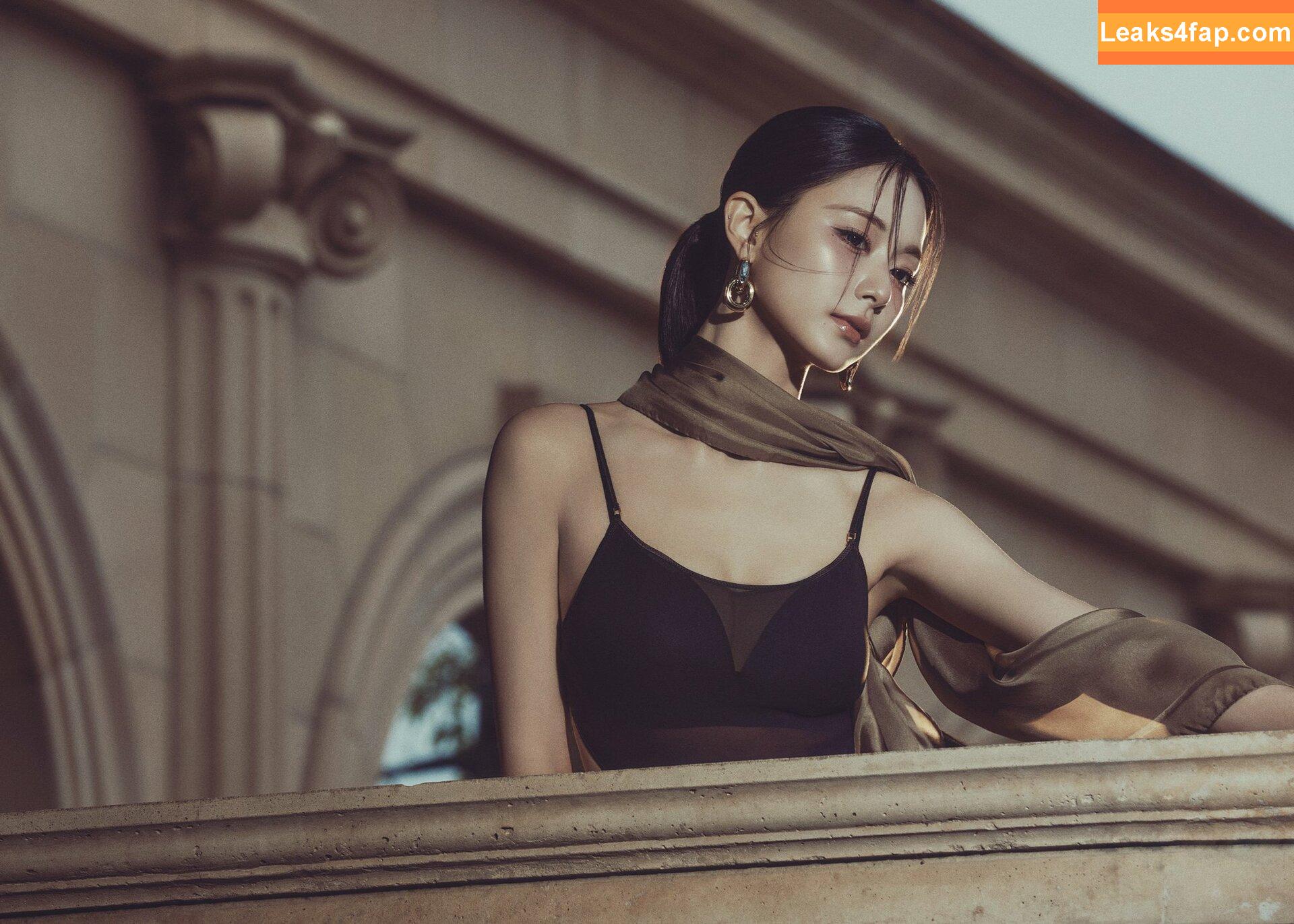 WomenK-pop /  leaked photo photo #2983