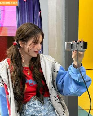 WomenK-pop photo #2200