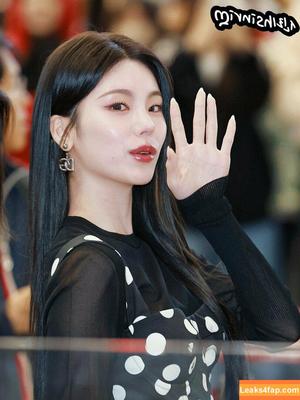 WomenK-pop photo #2202