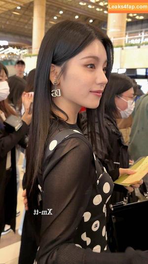 WomenK-pop photo #2205