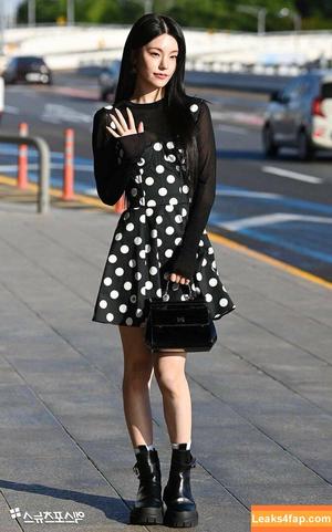 WomenK-pop photo #2206