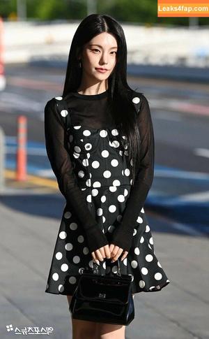 WomenK-pop photo #2209