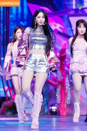 WomenK-pop photo #2225