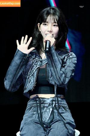 WomenK-pop photo #2300