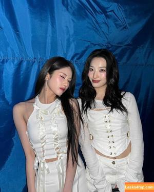 WomenK-pop photo #2345