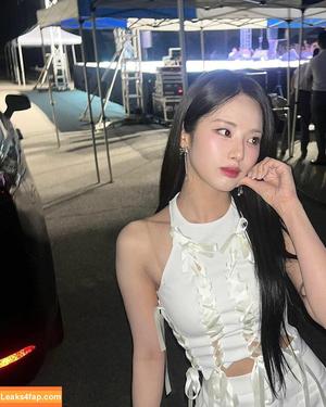 WomenK-pop photo #2346