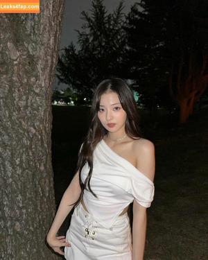 WomenK-pop photo #2351