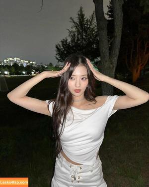 WomenK-pop photo #2356