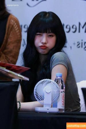 WomenK-pop photo #2372