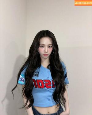 WomenK-pop photo #2403