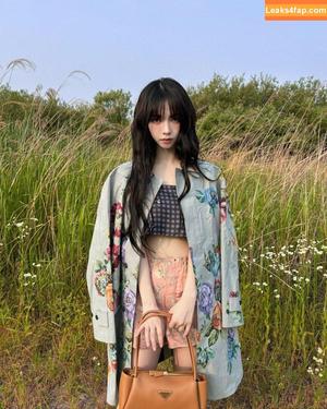 WomenK-pop photo #2436