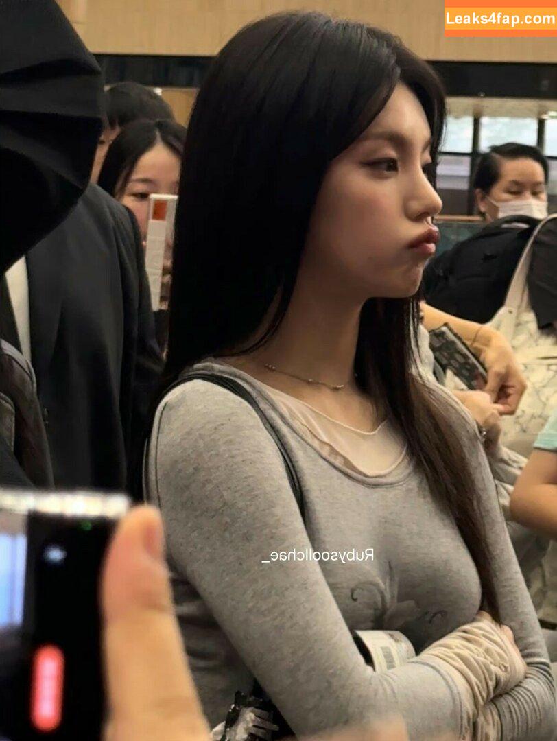 WomenK-pop /  leaked photo photo #3092