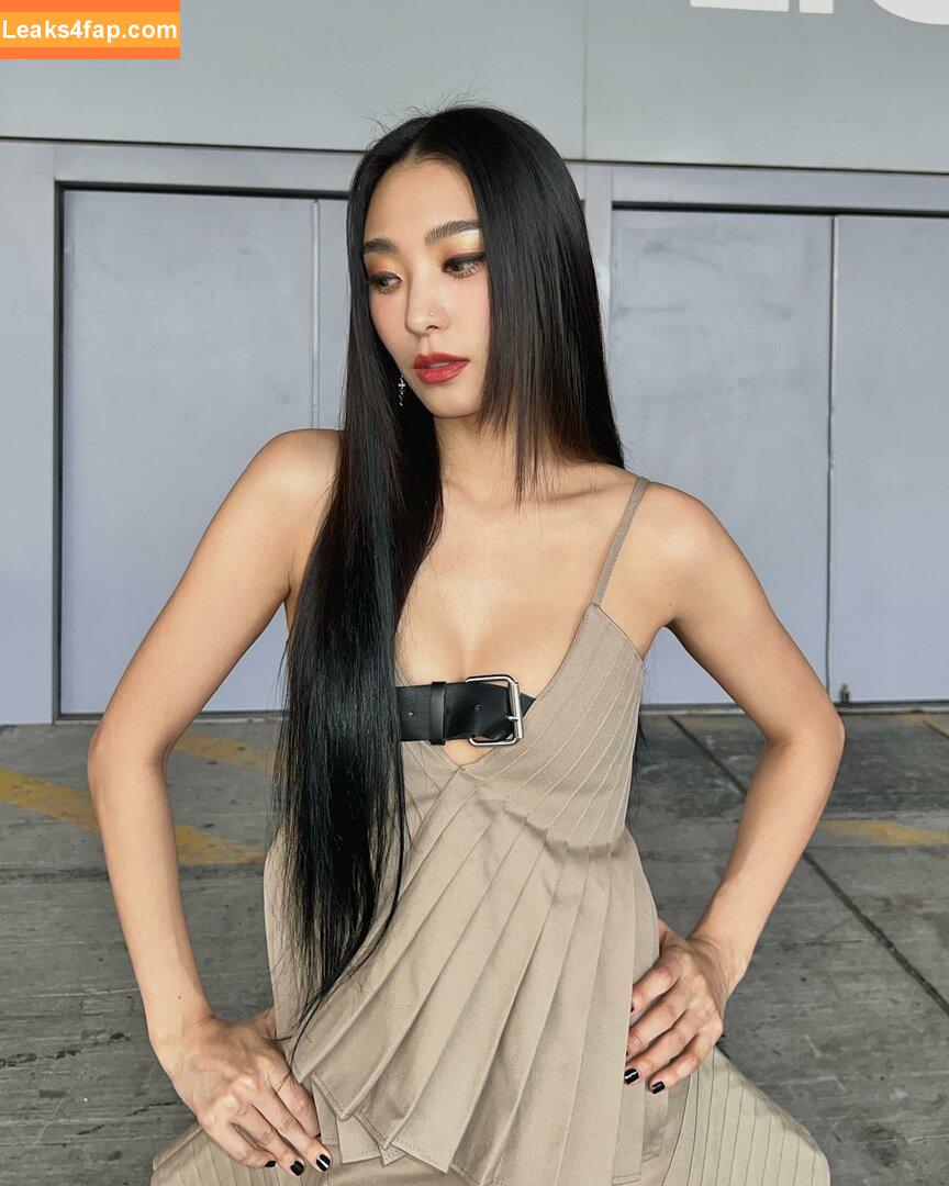 WomenK-pop /  leaked photo photo #3124