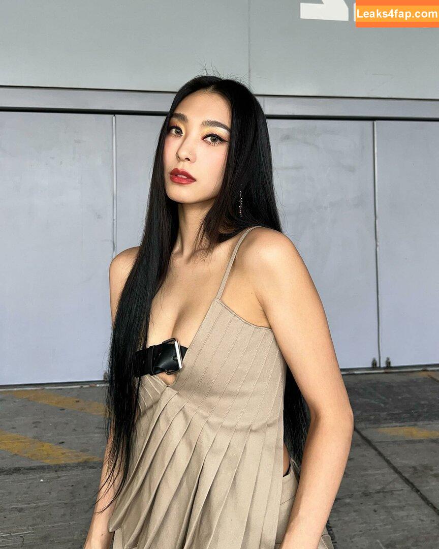 WomenK-pop /  leaked photo photo #3127